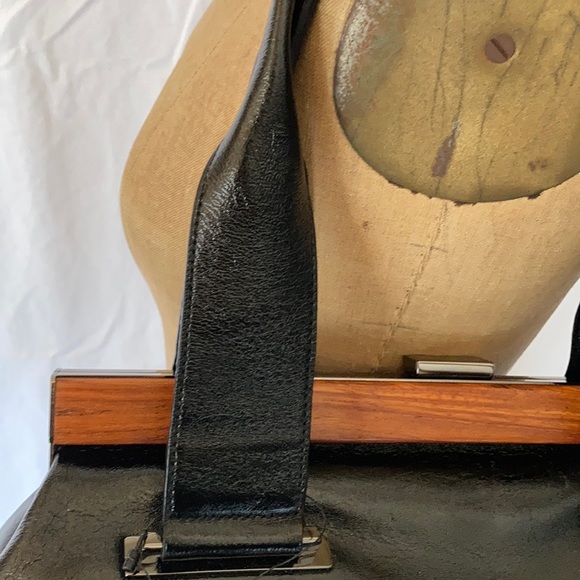 Y2K Black Leather Kiss Clasp Tote - Picture 5 of 12